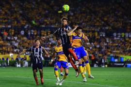 En el pasado Clásico Regio, Tigres le arrebató el triunfo a Rayados en el Universitario, venciéndolos 2-1.