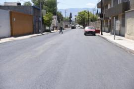 Casi concluido el pavimento en la calle Ramón Corona