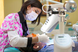 Sufren dentistas de Saltillo por devaluación del peso