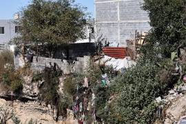 En la colonia Vista Hermosa, una mujer identificada como Isela “N” incendió su tejabán mientras sus tres hijas menores se encontraban dentro, hecho ocurrido la tarde del jueves 6 de noviembre.