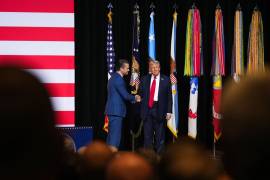 El presidente Donald Trump y el secretario de Defensa, Pete Hegseth, declararon el fin de la cultura “woke” en el Ejército.