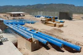 Trabajadores de la planta potabilizadora de Torreón realizaron ajustes en el proceso de tratamiento del agua para garantizar su calidad.