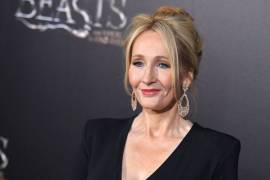 Acusan a J.K. Rowling de transfobia en Twitter