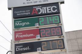 Contanto con el apoyo del Gobierno, Pemex arrebata el mercado a las empresas privadas que despachan gasolinas a las estaciones de servicio.