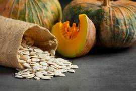 Las semillas de calabaza representan una fuente accesible y eficaz de nutrientes esenciales.