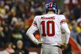 Eli Manning pierde la titularidad con los Gigantes