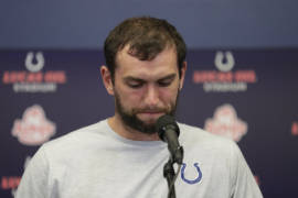 Andrew Luck se une a deportistas que se retiraron prematuramente