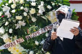 Los dos policías presuntamente relacionados con la muerte del normalista de Ayotzinapa, Yanqui Kothan Gómez Peralta, se entregaron a la Fiscalía General de la República.