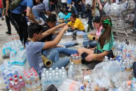 &quot;Ví policías grabando en lugar de ayudar&quot;, testimonio de saltillense en sismo