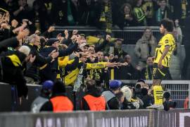 Karim Adeyemi fue el autor de tres de los siete tantos con los que el Borussia Dortmund ganó su compromiso.