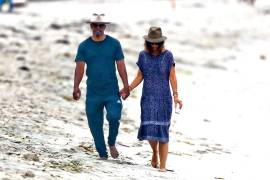 Publican imágenes de Jamie Foxx y Katie Holmes juntos en la playa