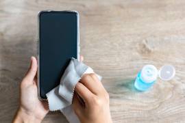 Hábito. Más allá del beneficio evidente para la piel y la salud preventiva, mantener la higiene tecnológica preserva el rendimiento y la durabilidad de los dispositivos.