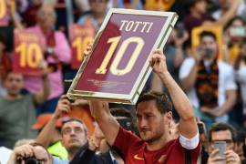 Anuncia Totti que desea ser dirigente de la Roma