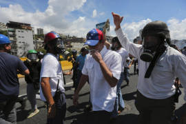 Guardia Nacional Bolivariana agredió al líder opositor Capriles tras una manifestación