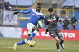 Corren a Balotelli del Brescia