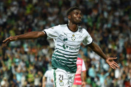 Djaniny Tavares busca ser el primer goleador africano de la Liga MX y lo está disfrutando