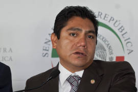 Senador Preciado irrumpe con escoltas armados en el PAN de Colima