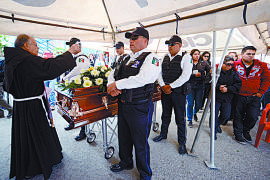 Realizan homenaje a comandante que sufrió infarto durante una persecución en Saltillo