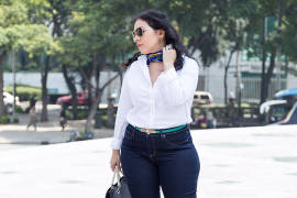 'Me importa muy, muy poco': Carla Morrison a críticas sobre ser imagen para jeans