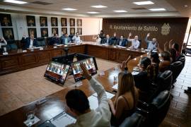 El alcalde Javier Díaz González dio a conocer a las personas e instituciones que serán galardonadas con la Presea Saltillo 2025 durante la sesión de Cabildo.