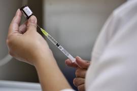 Autoridades sanitarias aplican el refuerzo de la vacunación con horarios ampliados y brigadas en campo.