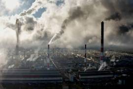 Expertos afirman que el Antropoceno ya comenzó. El impacto humano supera a la biomasa del planeta y altera clima, océanos y ecosistemas. Conoce las evidencias y riesgos de esta nueva era geológica.