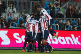 Chivas congela a Toronto en la final de la Concachampions