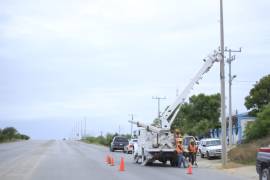 Arrancan trabajos de instalación de alumbrado público en acceso a Ciudad Acuña