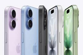 Apple lanzó oficialmente el iPhone 17, con un diseño renovado, más resistente y potenciado por el nuevo chip A19. La compañía presentó cuatro modelos con mejoras en batería, pantalla y cámara, además de un iPhone ultradelgado fabricado en titanio.