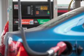 Con la facultad de las empresas de fijar sus propios precios por litro, se anticipa un alza de 25 centavos para la gasolina Magna, 29.59 centavos para la Premium y 28.09 centavos para el diésel