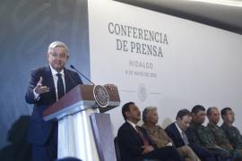 Responde AMLO a críticas por economía mexicana, anuncia inversiones de Coca-Cola y Pepsi