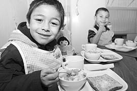 Recomienda IMSS que niños desayunen antes de ir a escuela