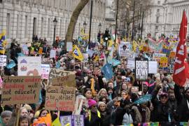 Gran Bretaña registró así la mayor protesta laboral de la última década. En 2011, cerca de un millón de funcionarios exigieron un alza salarial.