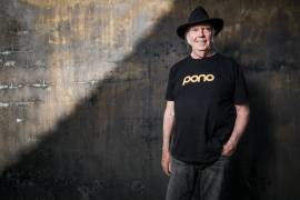 Neil Young se pone espléndido; el canadiense permite escuchar gratis su música