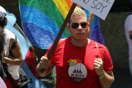 Marchan en La Habana contra la homofobia