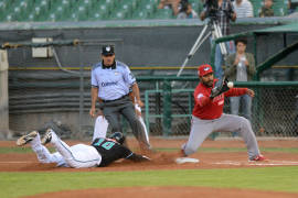 Saraperos vencen 7-2 ante los Piratas de Campeche