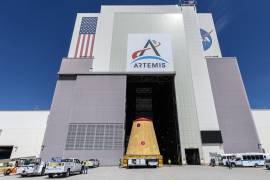 Imagen de parte del ensamblaje de la misión Artemis II en Titusville, Florida. La misión Artemis II llevará a cuatro astronautas a bordo de la nave Orión.
