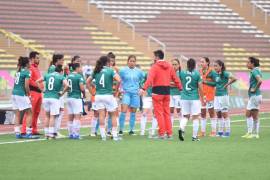 En futbol, mujeres quedan fuera en Lima