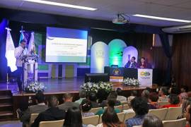 El director de la Facultad de Ciencias de la Comunicación, rindió su segundo informe de actividades.
