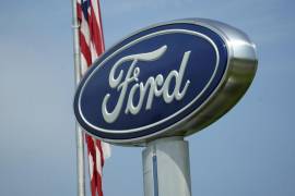 Fotografía de archivo de un logo de Ford en Country Ford en Graham, Carolina del Norte. AP/Gerry Broome