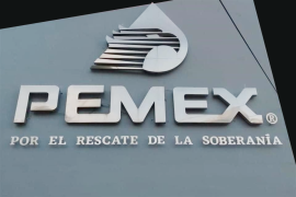 Los principales riesgos crediticios de Pemex se desplazan hacia el ámbito financiero, alejándose de la producción de petróleo, afirma la calificadora.