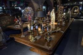 La Canasta celebra 60 años con una subasta de las antigüedades que han formado parte de su historia