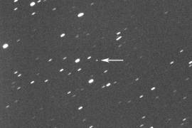 Esta fotografía proporcionada por Gianluca Masi muestra al asteroide 2023 DZ2 a unos 1.8 millones de kilómetros de distancia de la Tierra, el 22 de marzo de 2023.