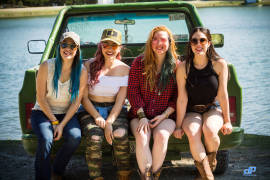 Las Moonshiners, una fiesta con estilo country