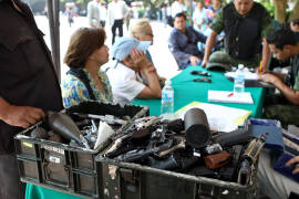 Cambian armas blancas por despensas y balones en Ciudad Acuña