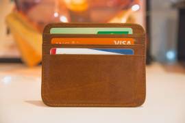 Marcelo Lara recomienda tener cuidado con el uso de las tarjetas de crédito, además, aconseja que las familias hagan una lista de compras con lo que realmente necesitan.