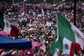 Así toman las calles y plazas miles de mexicanos para defender al INE (Fotos)