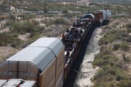 A bordo de trenes de Ferromex continúan llegando miles de migrantes a Piedras Negras, a pesar de acuerdos para parar esta oleada.
