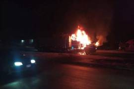 CJNG en Colima quema camiones por detención de su líder, “El Chaparrito”