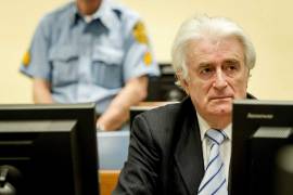 Dan 40 años de cárcel Karadzic por genocidio en Srebrenica
